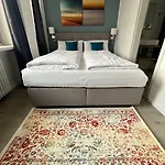 Aparthotel Neumuenster City 아파트호텔 노이뮌스터
