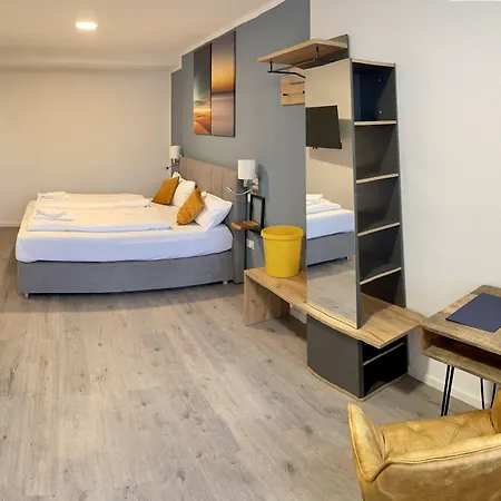 Aparthotel Neumuenster City 3*